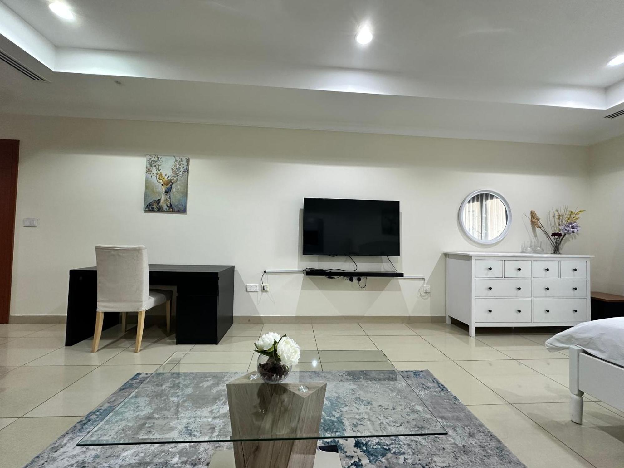 Alken Studio Apartment Doha Bagian luar foto