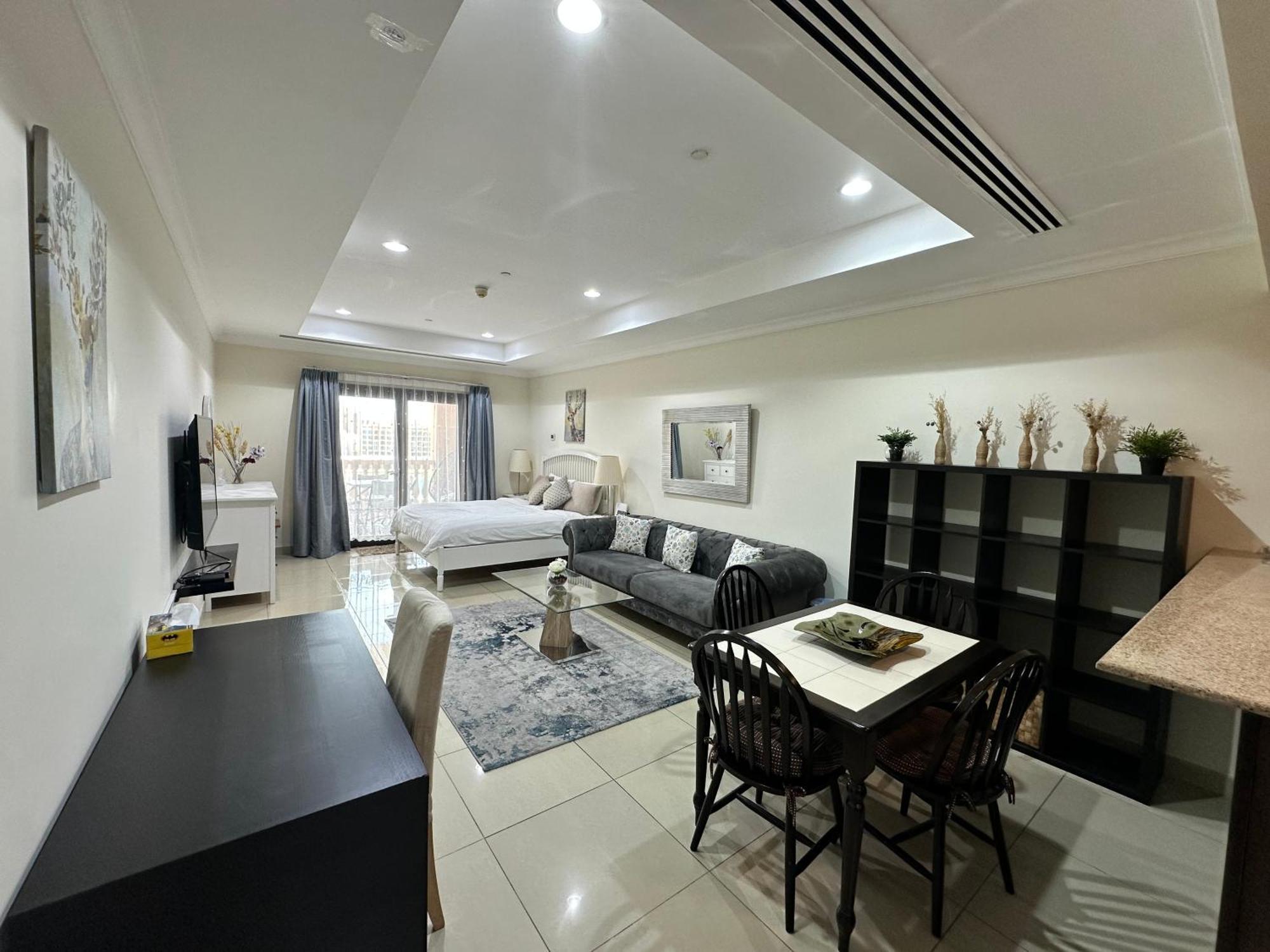 Alken Studio Apartment Doha Bagian luar foto